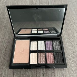 DOUCCE Freematic Eyeshadow Pro Palette